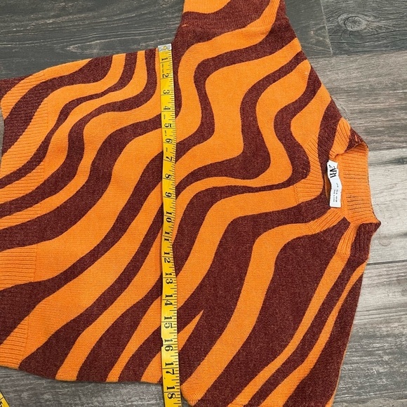 Zara Jacquard Knit Animal Print Sweater Jumper Sz S Blogger Favorite orange red - Picture 5 of 7
